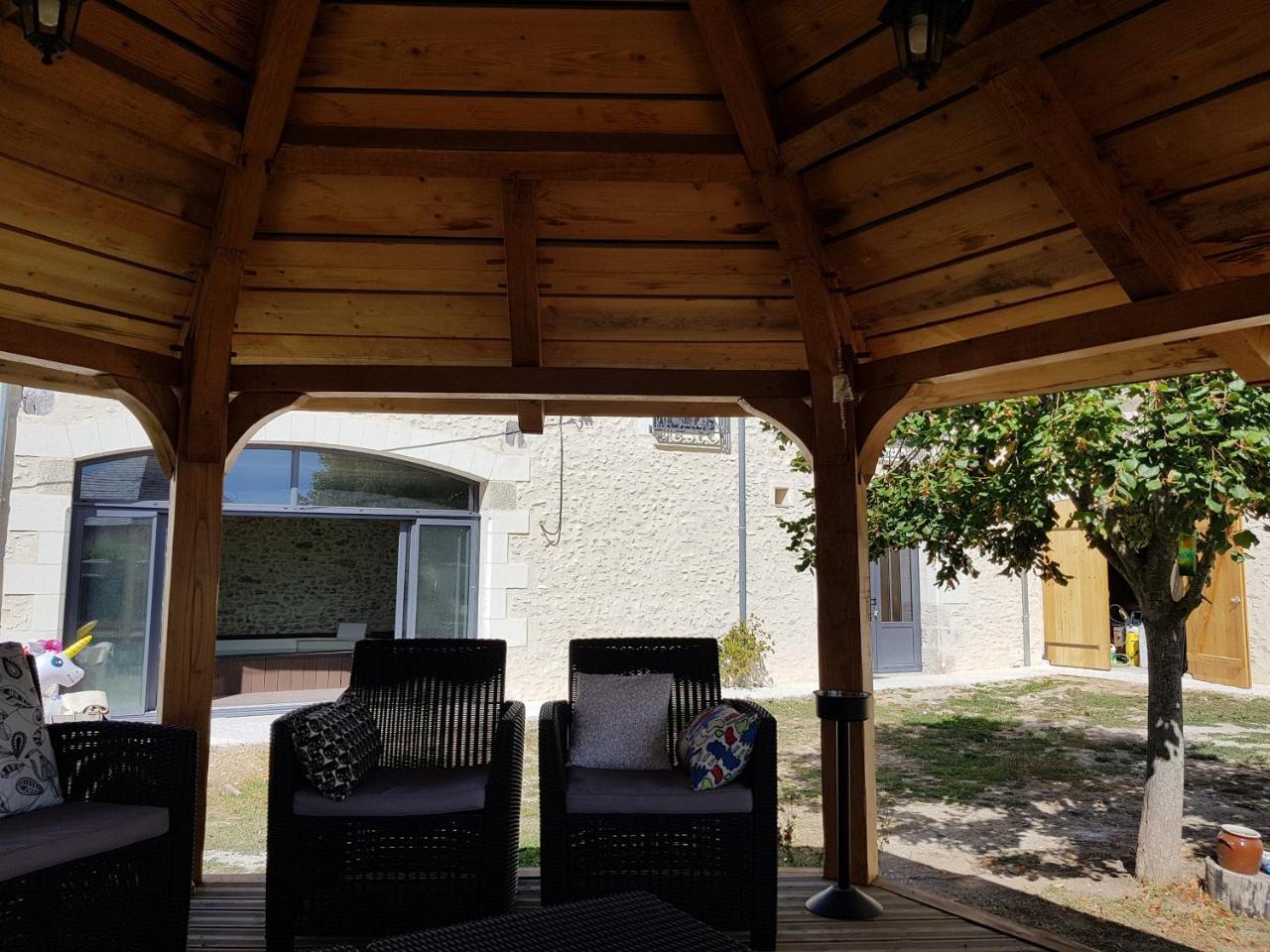 Le Clos De La Briollerie Otel Tauxigny Dış mekan fotoğraf